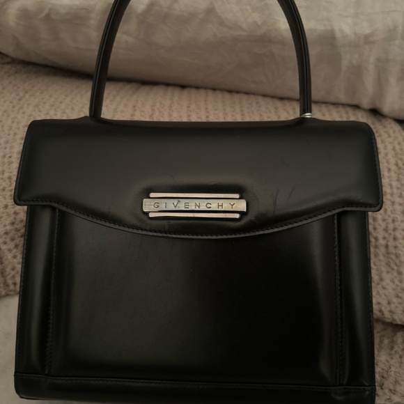 Givenchy authentic handbag - Picture 3 of 7